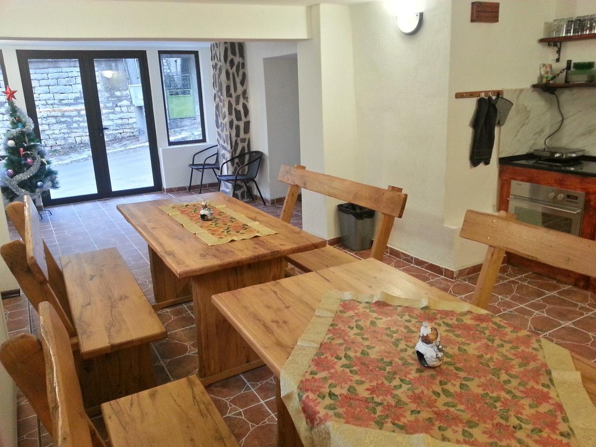 Guest House Bedrock ベログラドチク エクステリア 写真