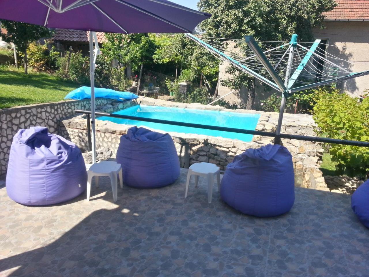 Guest House Bedrock ベログラドチク エクステリア 写真