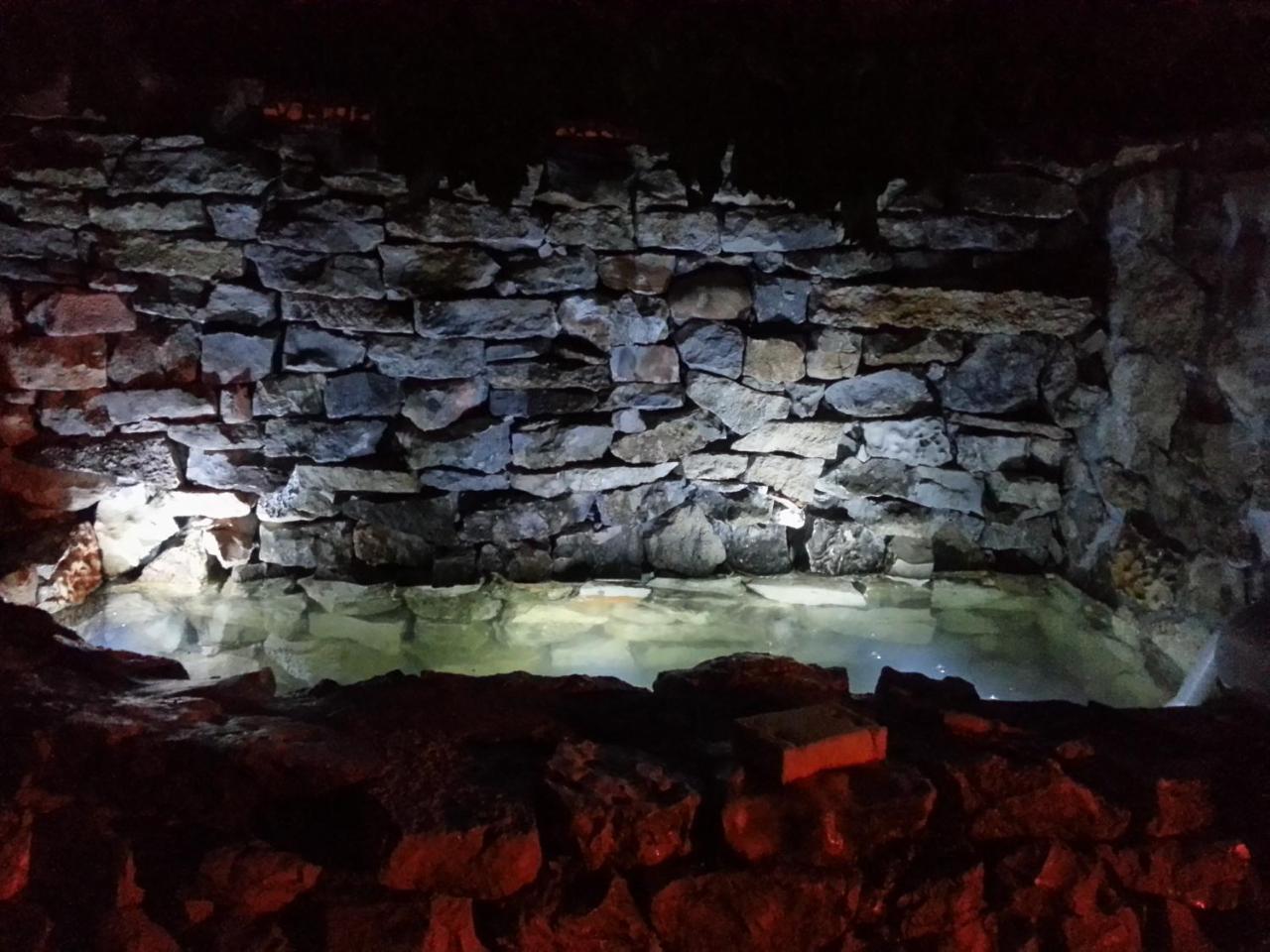 Guest House Bedrock ベログラドチク エクステリア 写真